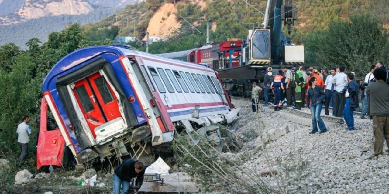 Çorlu Tren Kazası Davası Yarın: CHP Lideri Özel'in Katılması Bekleniyor