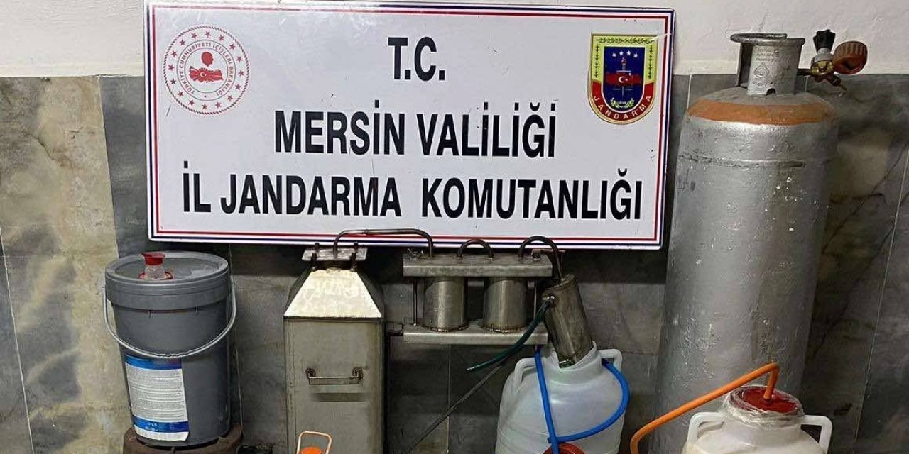 Mersin'de Sahte İçki Operasyonu: 150 Litre Sahte İçki Ele Geçirildi