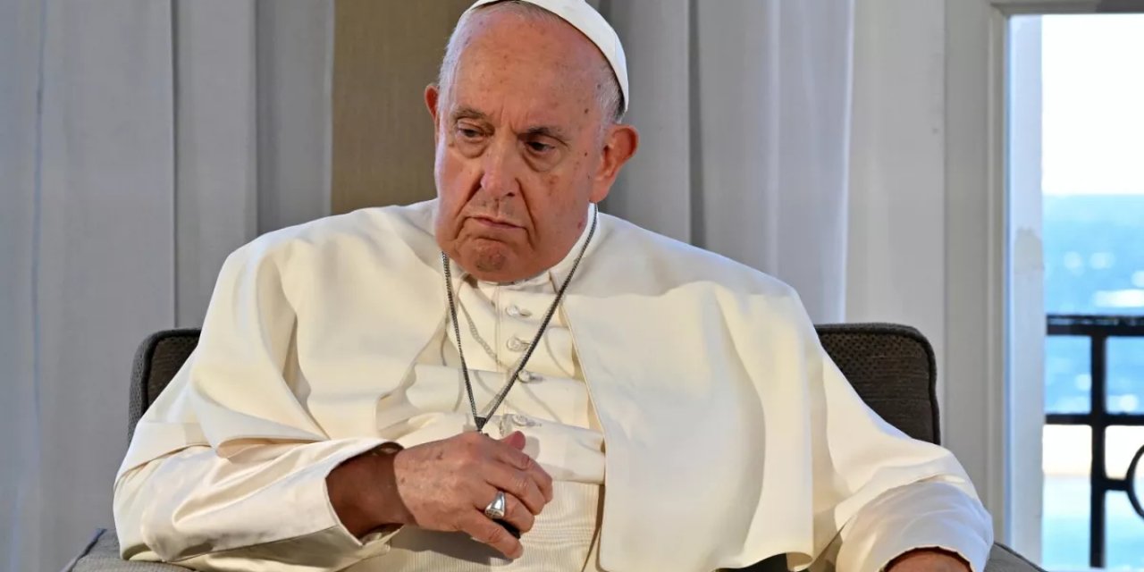 Papa Francis Yeniden Hastaneye Kaldırıldı