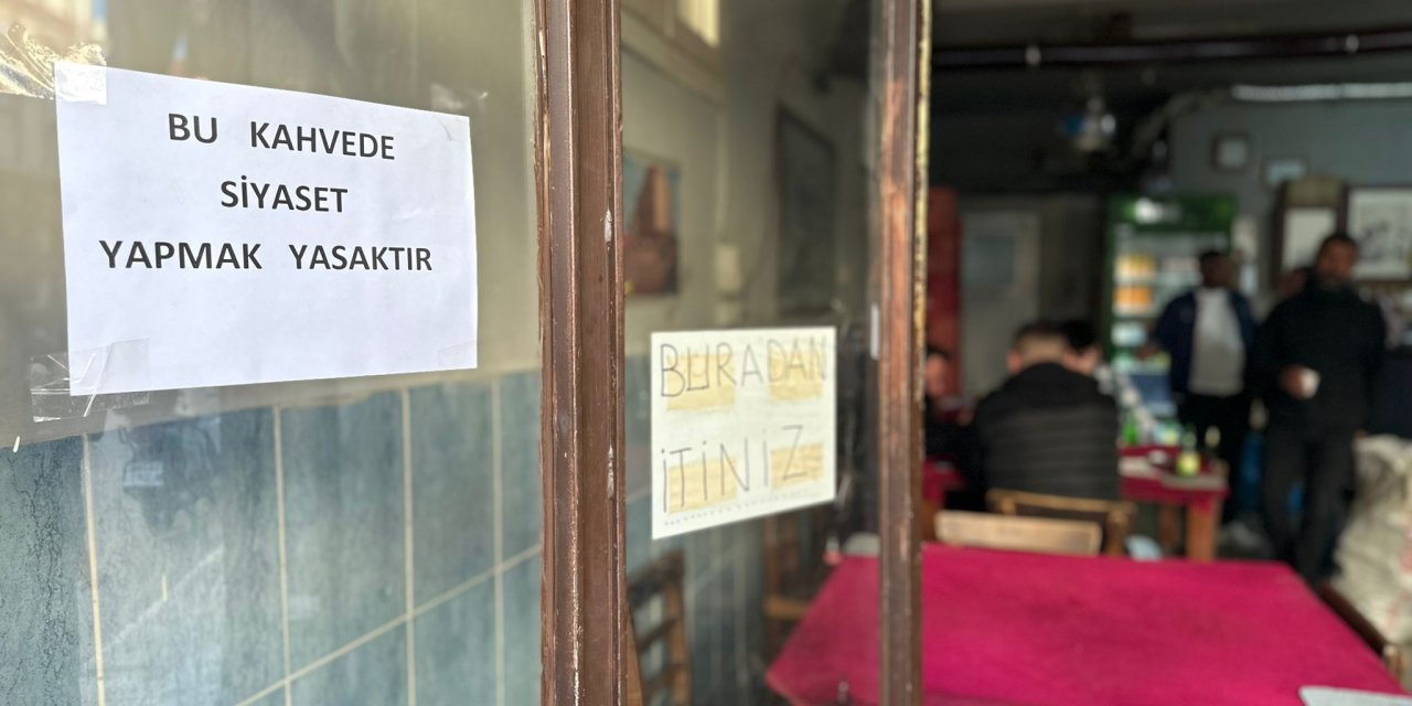 Kavgalardan Bıkan Kahvehane Sahibi Siyasi Tartışmaları Yasaklamanın Çözümünü Bakın Nasıl Buldu...