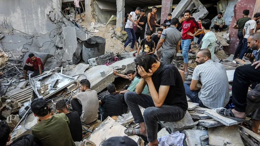 İsrail Gazzelileri Vurdu! Ölü Sayısı 104'e Yükseldi