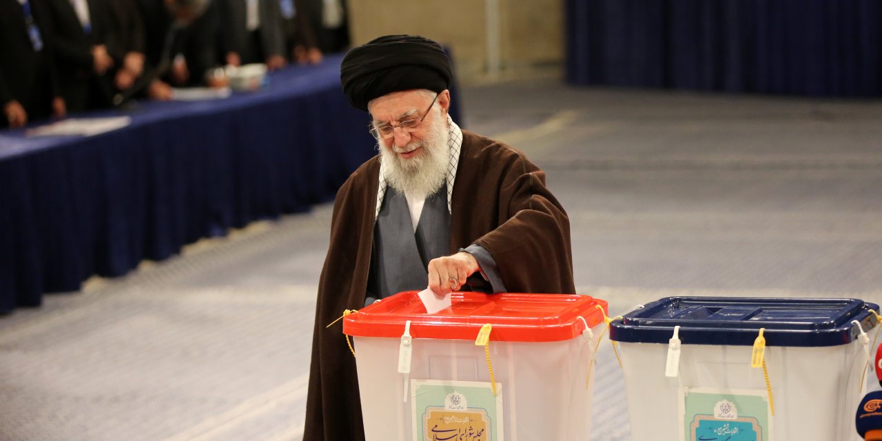 İran Parlamento ve Uzmanlar Meclisi İçin Sandık Başında