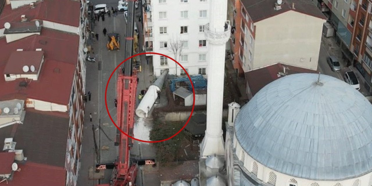 Esenyurt'ta Cami Minaresi Apartmanın Üzerine Düştü