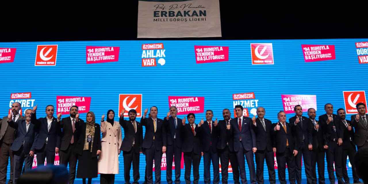 Yeniden Refah Partisi'nin İstanbul adaylarını tanıttı