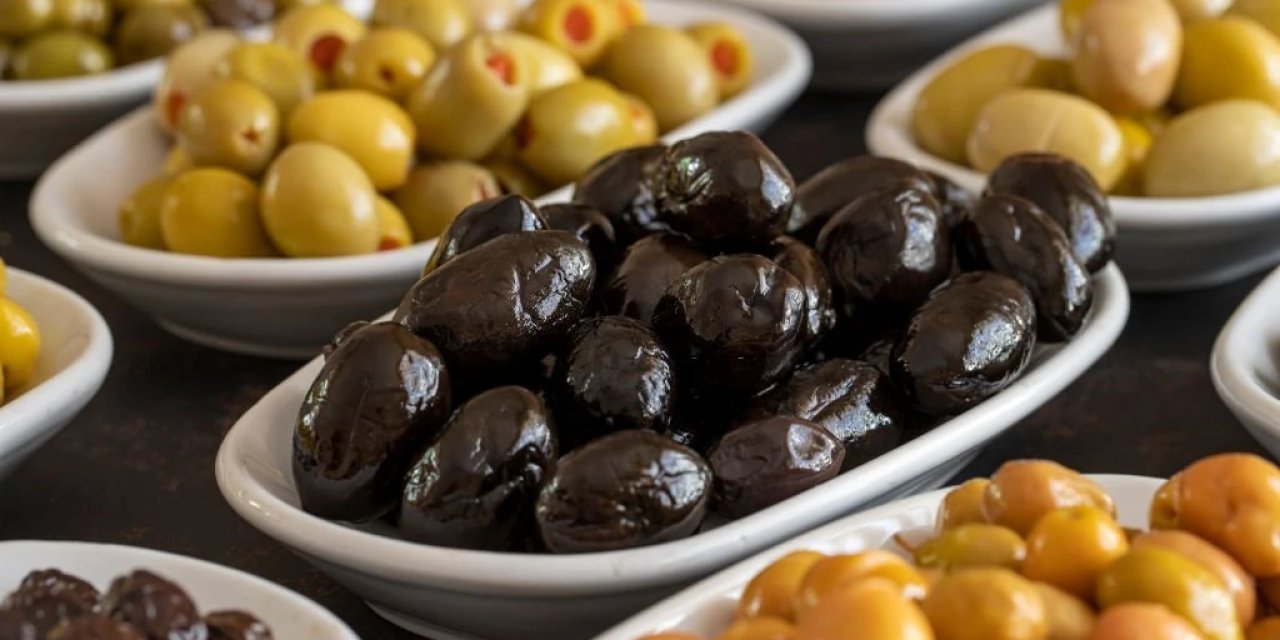 Zeytin Küflenmesine Son! Bu Yöntemlerle İlk Günkü Gibi Taze Kalacak