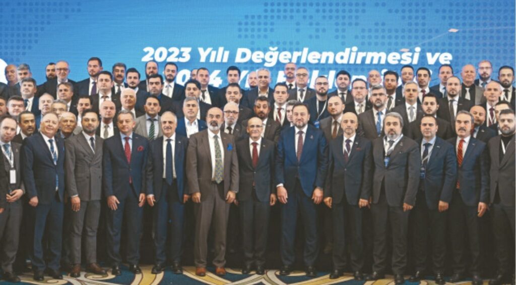 Mehmet Şimşek'ten AKP'lilerin Hoşuna Gitmeyen Talimat