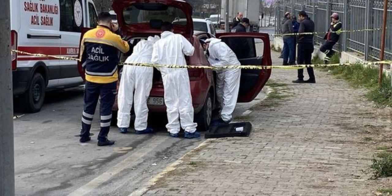İstanbul'da Otomobilde Kanlı İnfaz!"