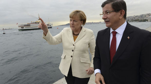 'Merkel ve Davutoğlu 2016'da habersizce görüştüler'