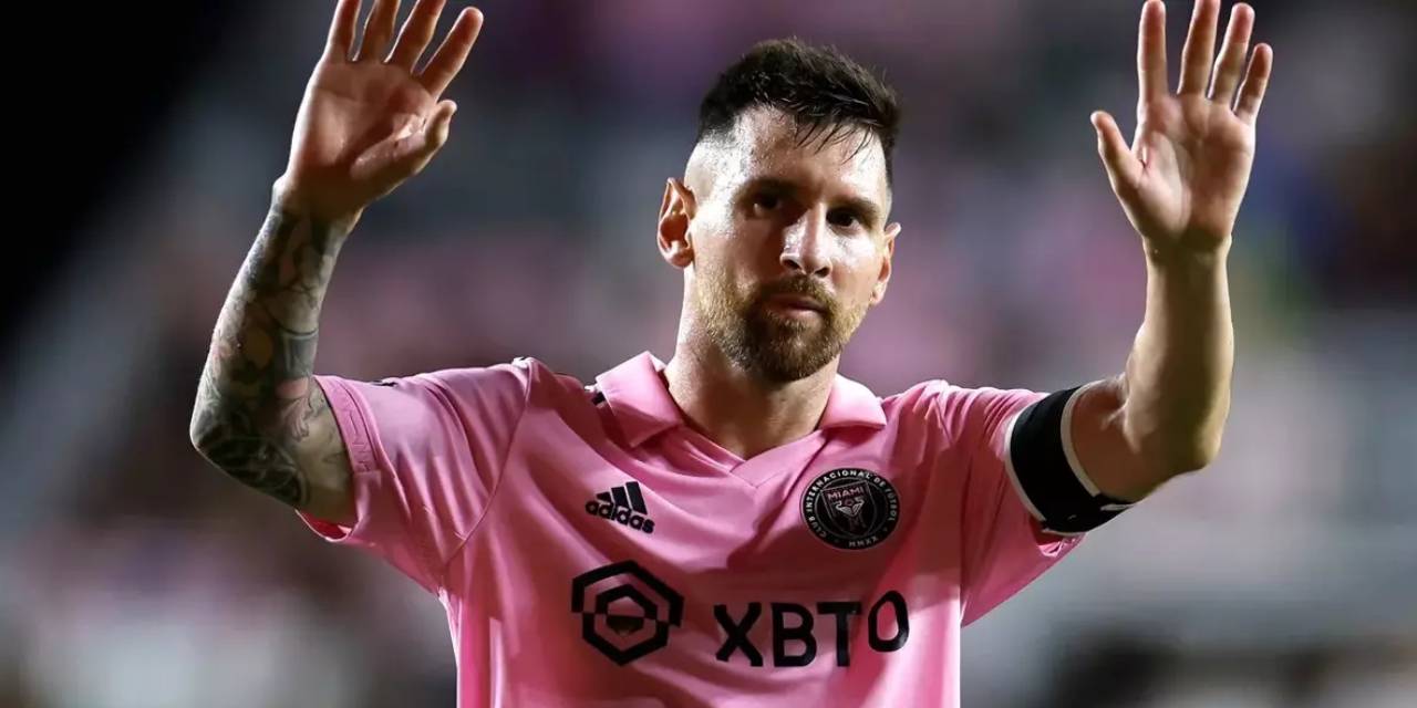 Messi'nin ilk sözleşmesi olan peçete satışa çıkıyor