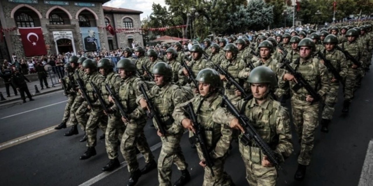 "Sizin Amacınız Nedir, TSK'yı Türk Ordusu Olmaktan Çıkartmak Mı?"