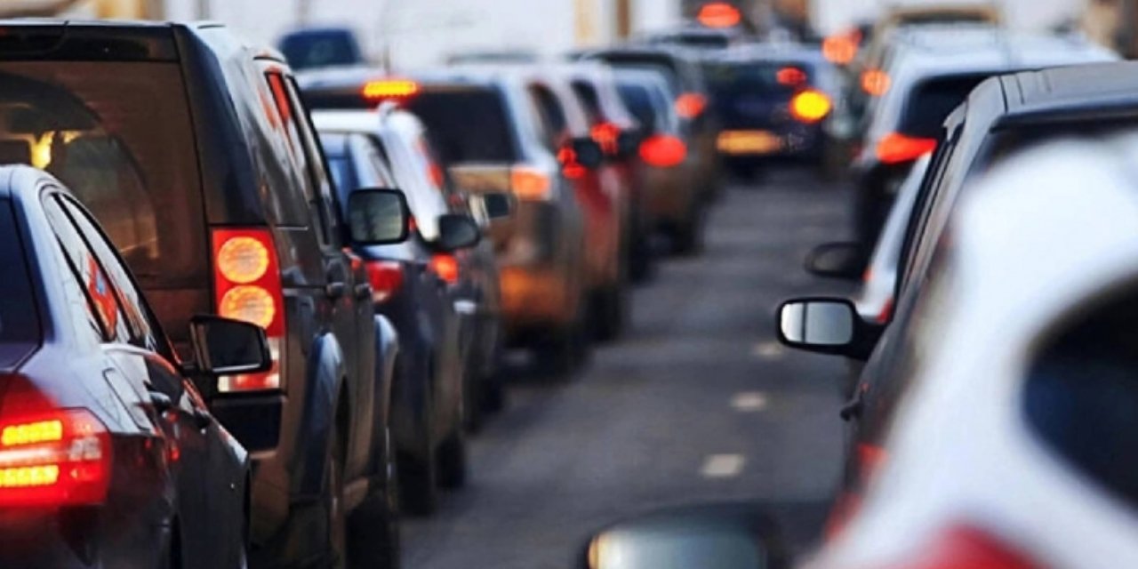 Araç Sahiplerine Mayıs Şoku! Zorunlu Trafik Sigortası'nda Yeni Sistem: Yüzde 200 Artış!