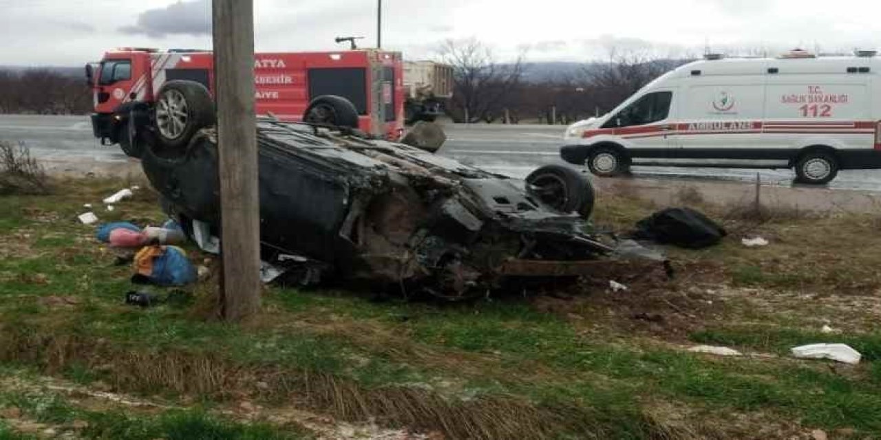 Otomobil Şarampole Yuvarlandı: Feci Kaza Can Aldı!