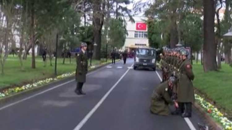 Helikopter kazasında şehit olan askerler için tören düzenleniyor