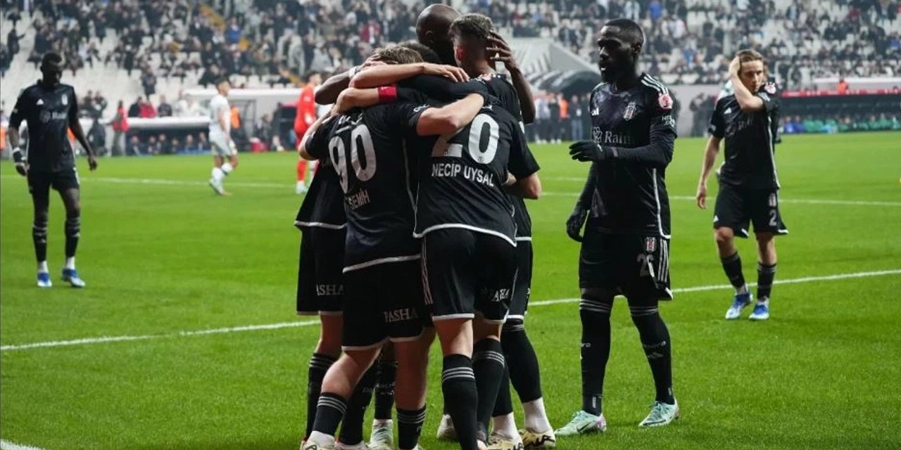 Beşiktaş'ın Gaziantep FK Maçı Kadrosu Belli Oldu: Yıldız İsim Sahada Yok!
