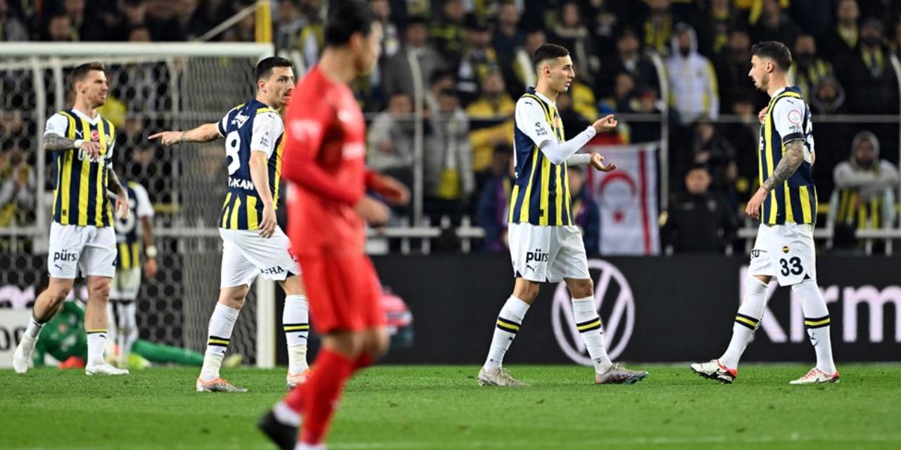 Trio Ekibi Fenerbahçe'nin Penaltı Pozisyonunu Yorumladı