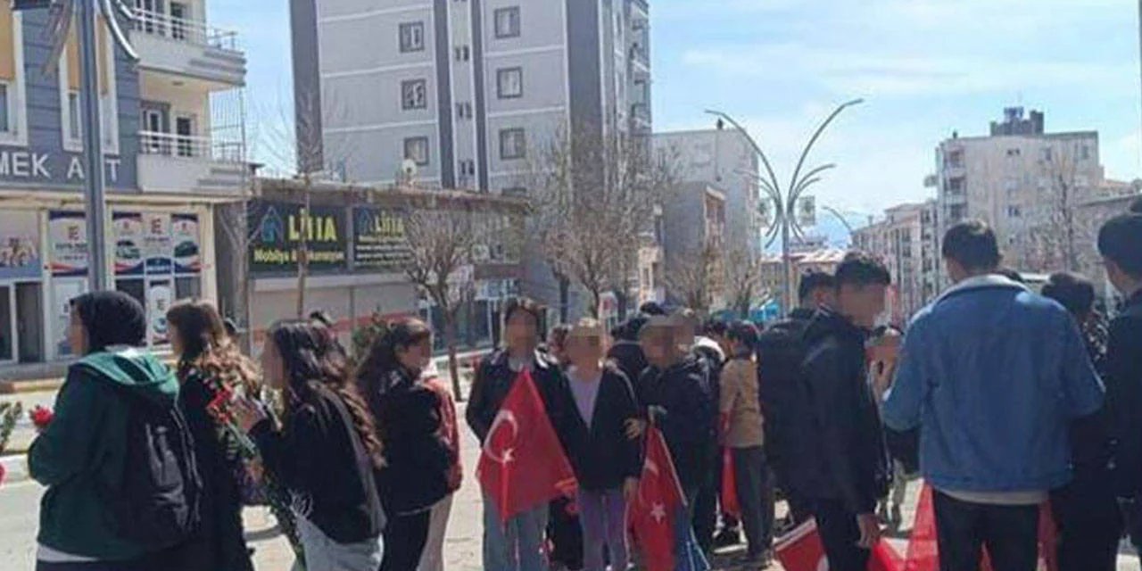Öğrenciler Dersten Alındı AKP Mitingine Götürüldü!
