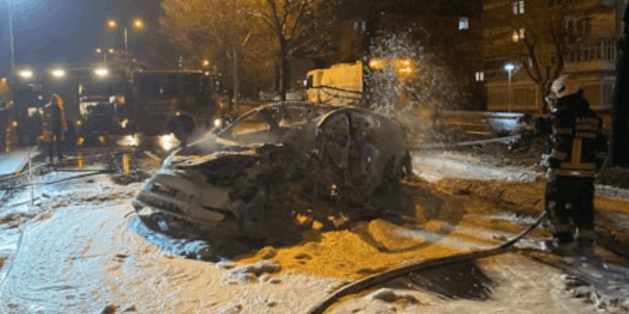 Korkunç Kaza: Elektrikli Araç Alev Aldı, Sürücüsü Hayatını Kaybetti