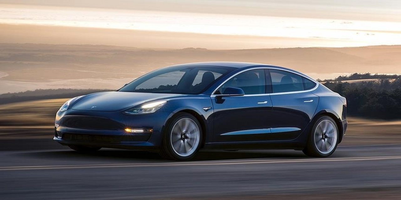 Tesla Otomobillere Zam Geliyor
