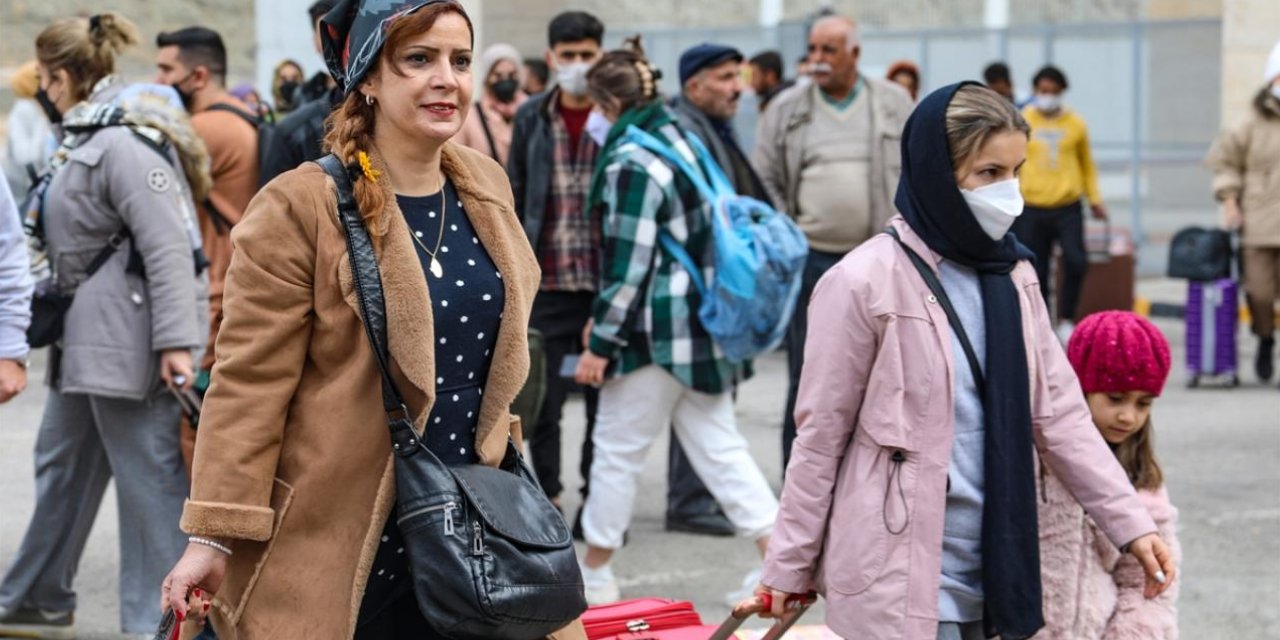 Van, İranlı Turistleri Ağırlamaya Hazırlanıyor: 'Shopping Fest'le Bu Yıl 1 Milyon Ziyaretçi Hedefleniyor!