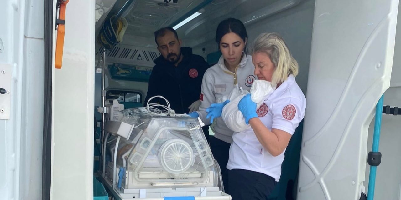 Ambulans Uçak 2 Günlük İnci Bebek İçin Havalandı
