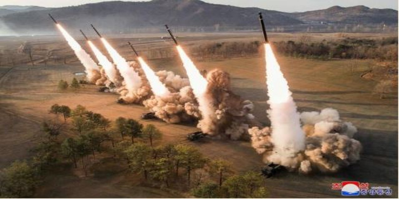 Kuzey Kore Lideri Kim Jong Un Roketatarları Fırlattı