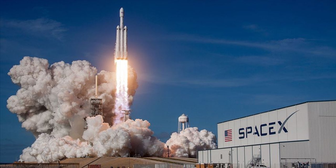 SpaceX, 22 Starlink Uydusunu Uzaya Fırlattı