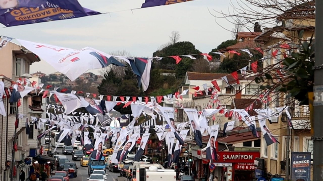 Seçim Afişleri İstanbulluları Canından Bezdirdi