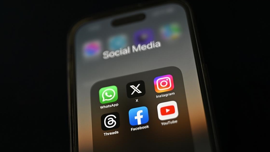 Sosyal Medyanın Z Kuşağı Üzerinde Etkisi: Teknoloji Kuşağını Sosyal Medya Olumsuz Etkiliyor Mu?