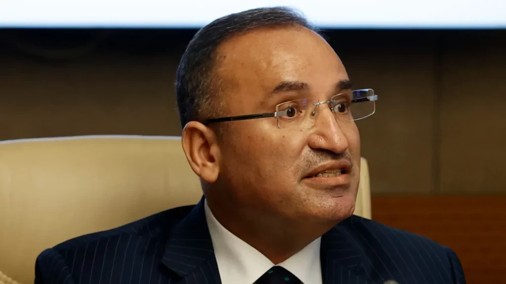 Bekir Bozdağ, Yeniden Refah adayını ihanetle suçladı