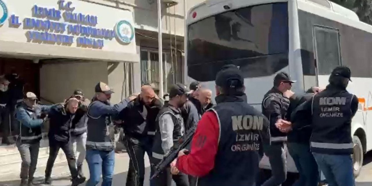 İzmir Merkezli 'Mahzen 13' Operasyonunda 15 Şüpheli Tutuklandı!