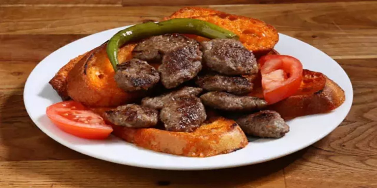 "Yemeği Ekmeksiz Yiyemiyorum" Diyenler Buraya! Dünyanın En İyi Ekmekli Yemekleri Açıklandı: Türkiye'den 9 Lezzet Listede!