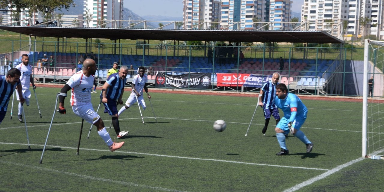 Mersin Olimpik Yetenekler Spor Kulübü, Süper Lig'e yükseldi.