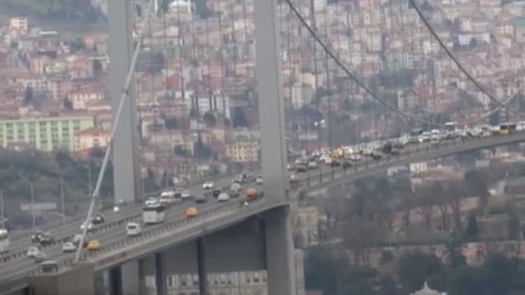 15 Temmuz Şehitler Köprüsü'nde şüpheli paket alarmı