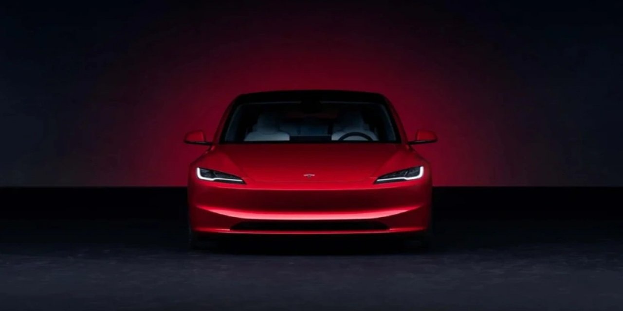 Tesla Bombayı Patlatıyor! Elon Musk'ın Sır Modeli Ortaya Çıktı