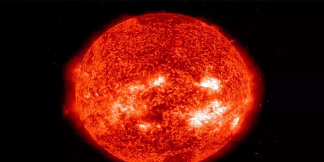Güneşte Şiddetli Patlama: Radyo Sinyalleri Kesilebilir!