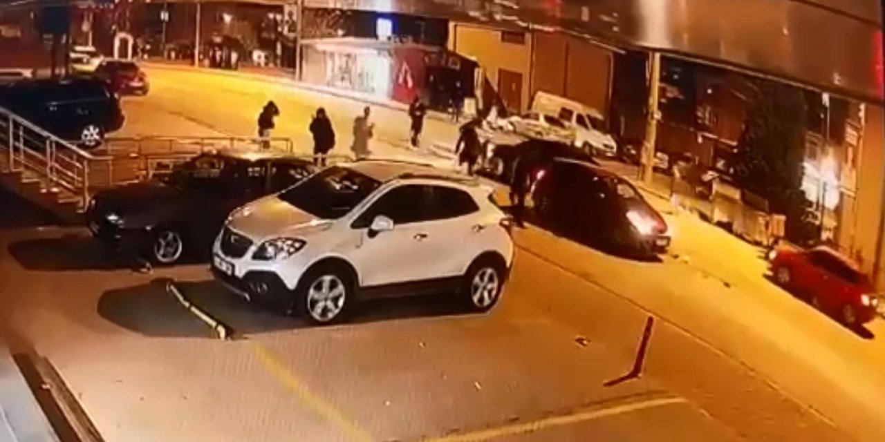 Korkunç Kaza! Bir Araç Çaptı, Diğerinin Altında Kaldı