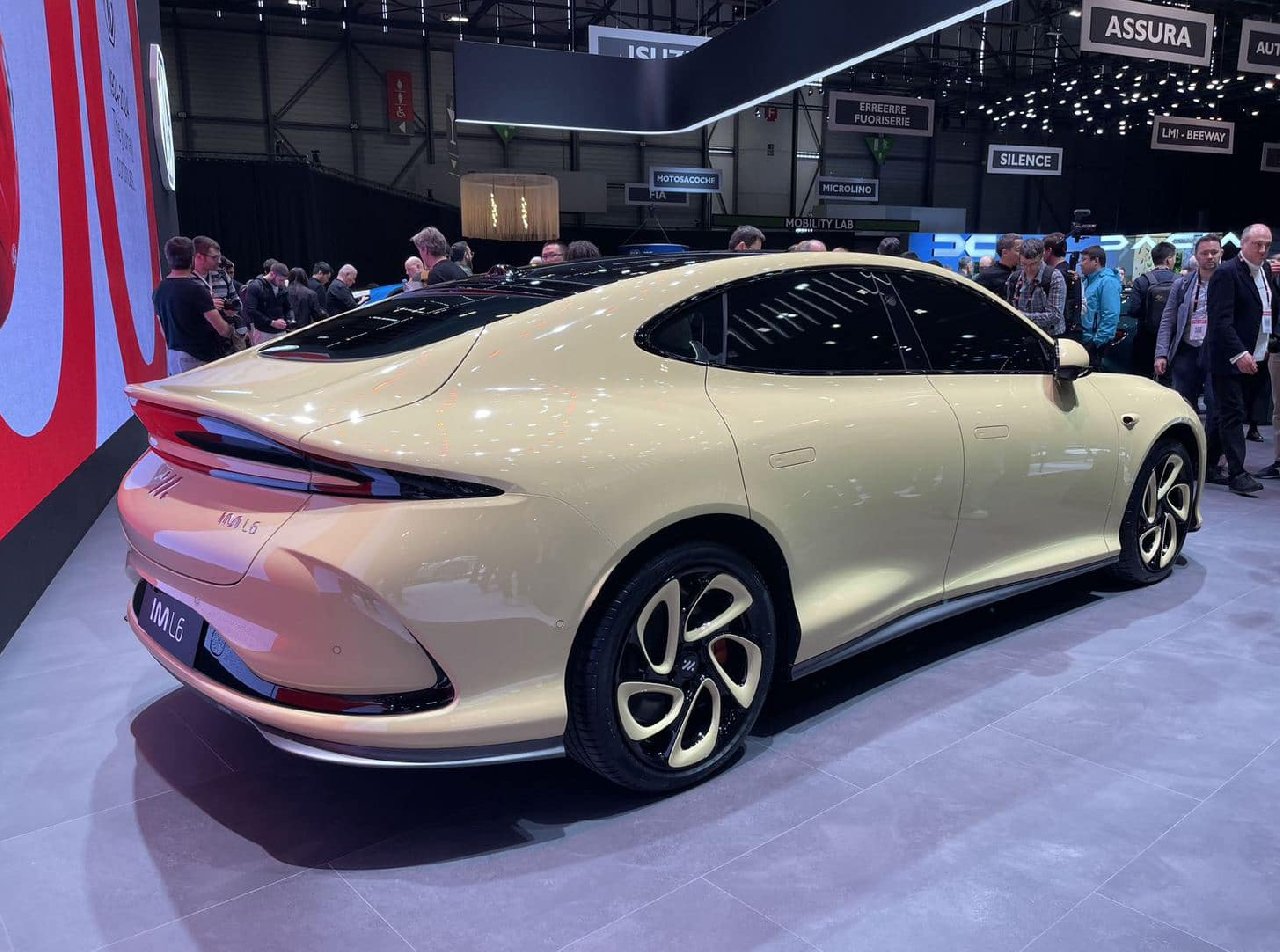 Toyota Erteledi Çinli Şirket Yaptı. Bu Elektrikli Otomobil 1000 KM Menzili Gördü