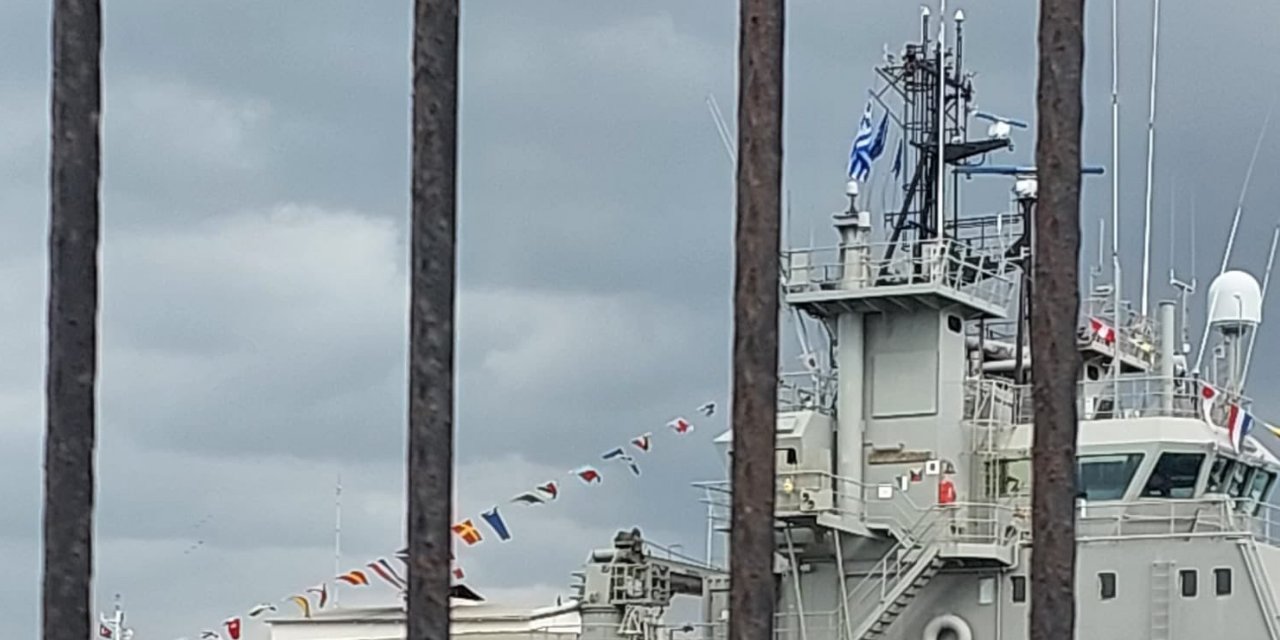 Yunan Gemisi İzmir'de Türk Bayrağı Çekmedi: MSB'den Açıklama