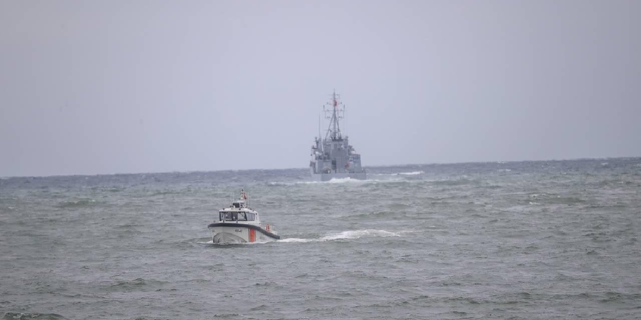 Sahilde Cansız Beden Bulundu: 42 Gün Önce Batan Gemi Personeline Ait Olabilir!