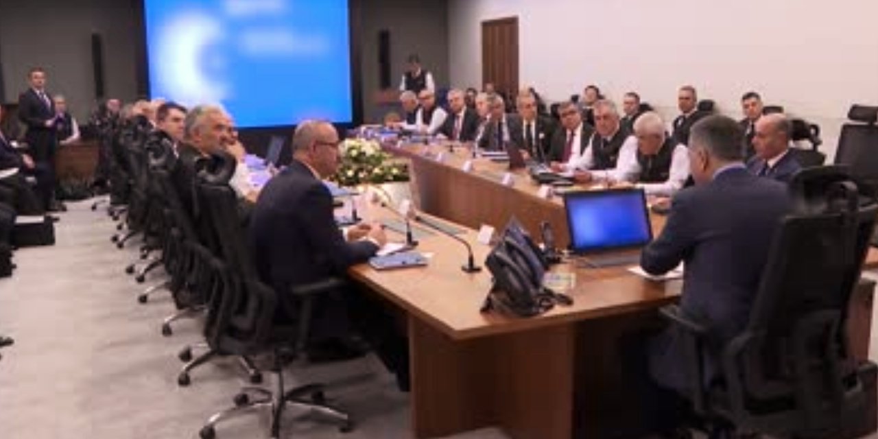 İçişleri Bakanı Yerlikaya Başkanlığında Güvenlik Toplantısı Gerçekleştirildi