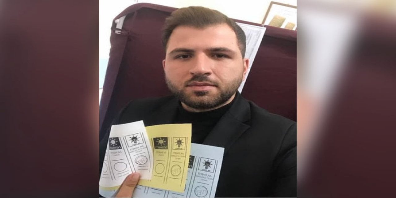 AKP’ye Oy Verdi Pusulayla Fotoğraf Çektirdi