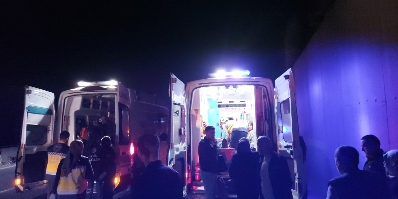 Gebze'de Feci Kaza! Cip İle Otomobil Çarpıştı: 9 Yaralı
