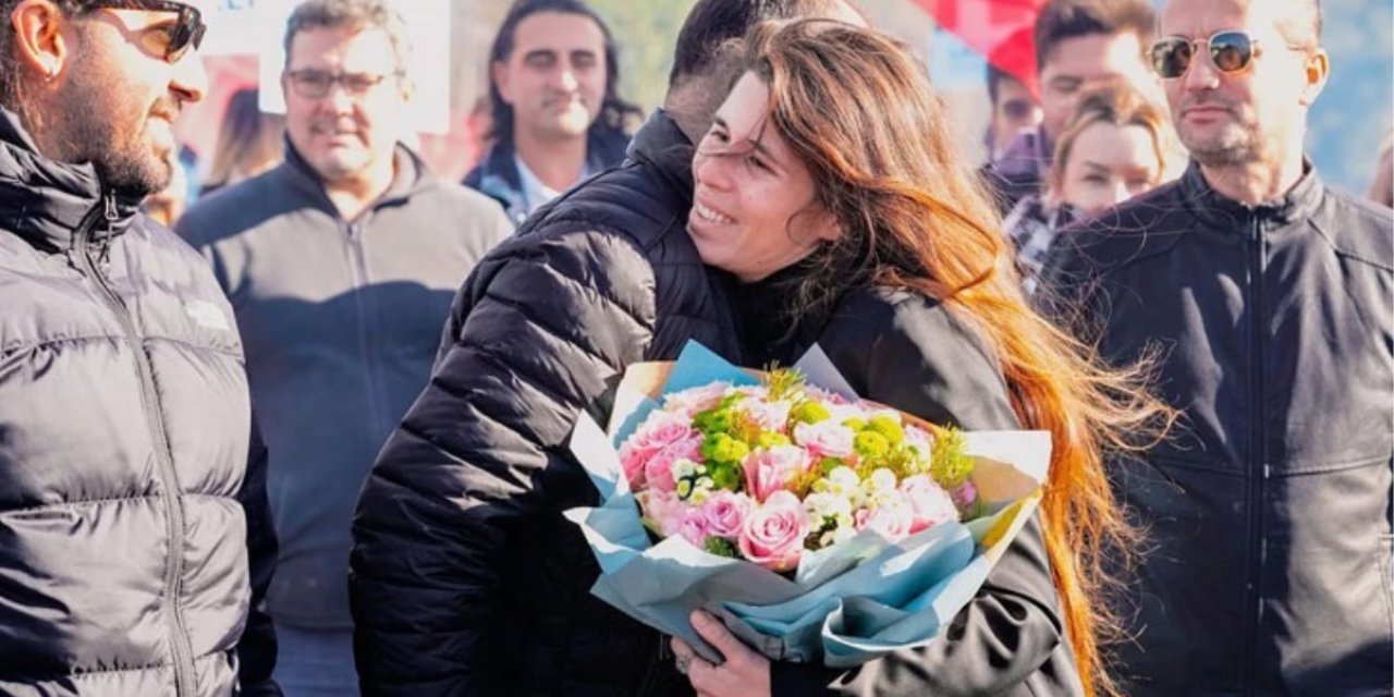 CHP'nin Adayı Lâl Denizli, Çeşme'nin İlk Kadın Belediye Başkanı Oldu