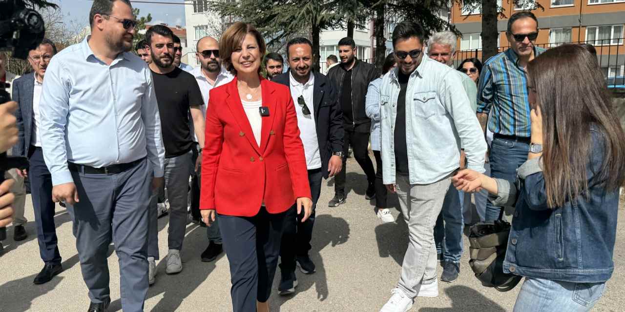 Eskişehir'de ilk kez bir kadın belediye başkanı seçildi