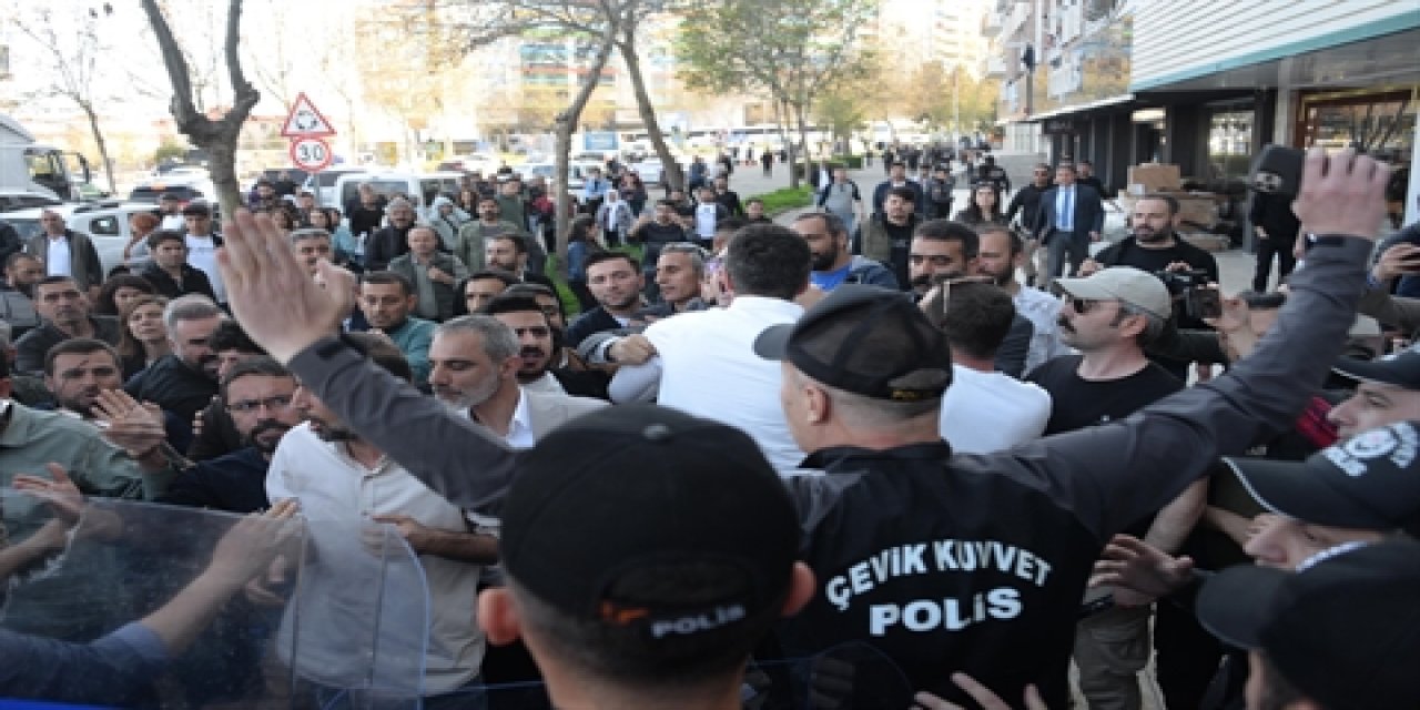 Diyarbakır ve Batman’da Van protestosu: 4 Gözaltı