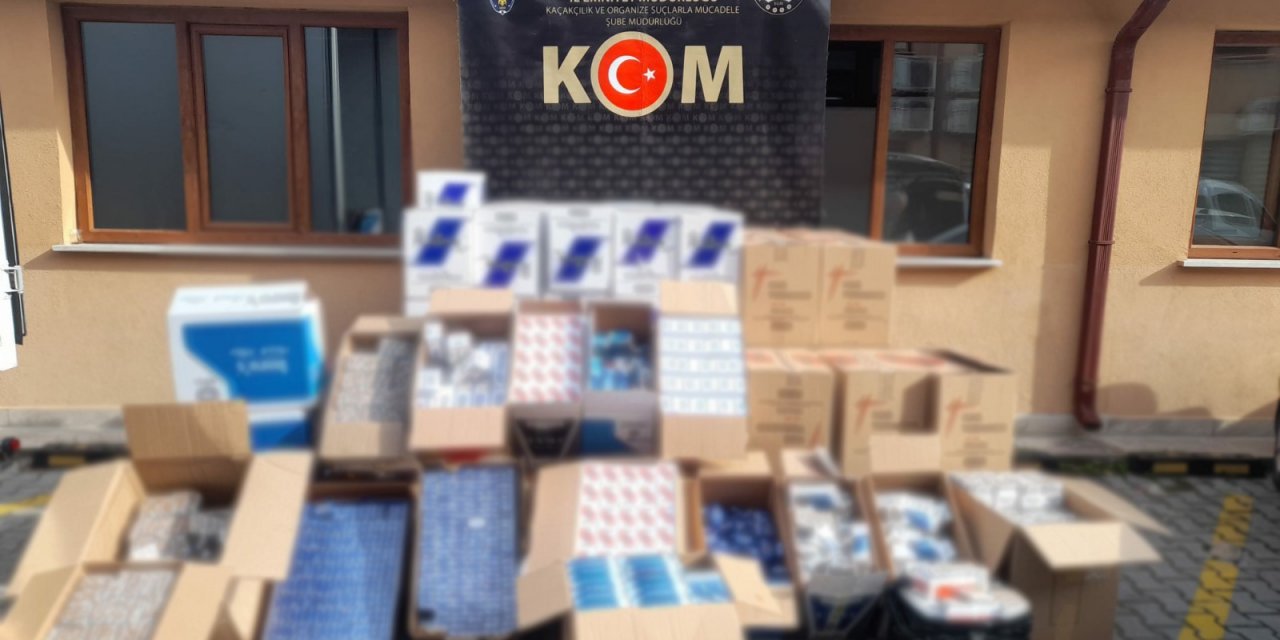 Konya'da Kaçakçılık Operasyonu: Binlerce Tütün Mamulü, Kozmetik Ürün ve Tabanca Ele Geçirildi