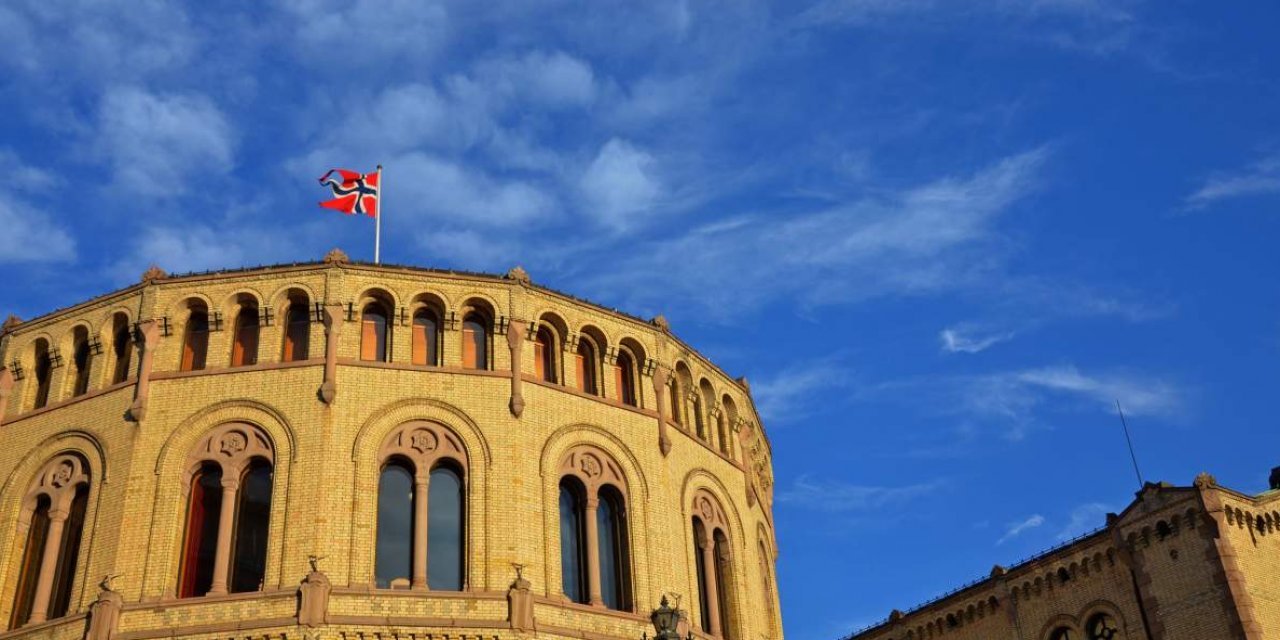 Norveç Parlamento Binası Bomba Nedeniyle Kapatıldı