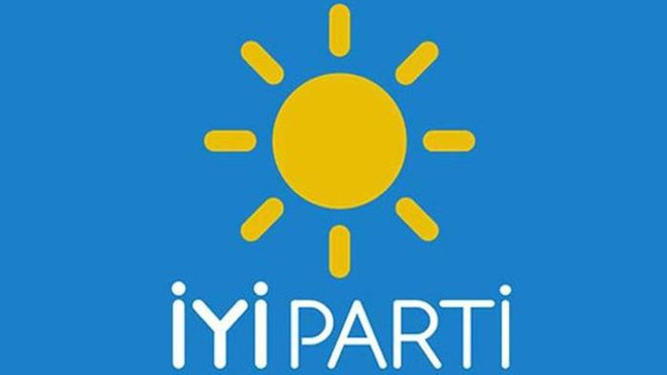 İYİ Parti'de ilçe yönetimi istifa etti