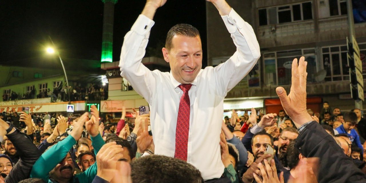 Seçimi Kazanan AKP'li Başkan İlk İcraat Olarak MHP'li Rakibinden İntikam Aldı!