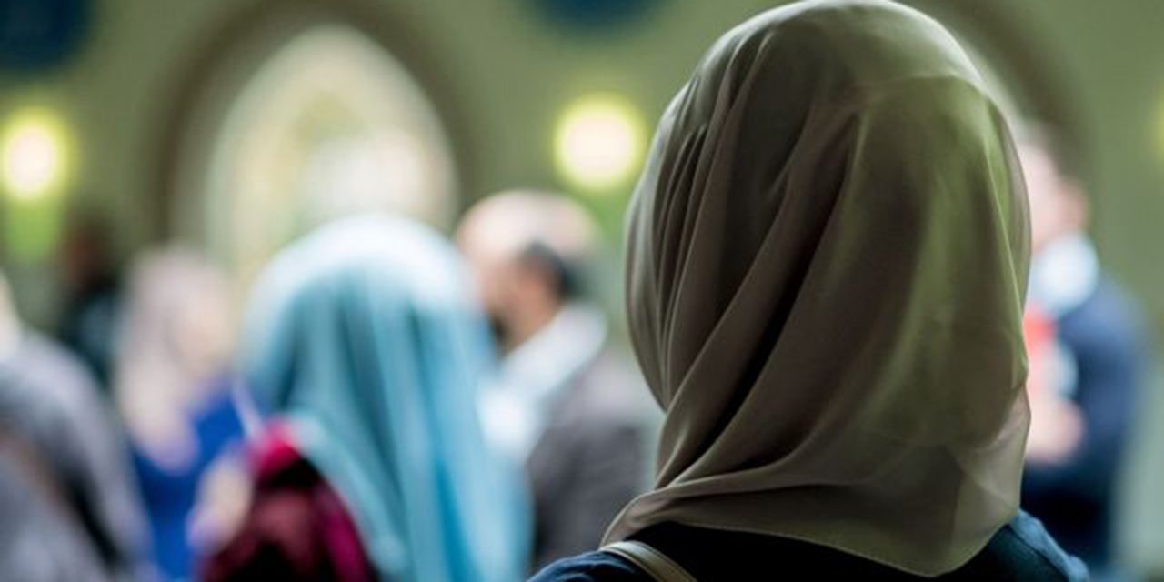 Zorla Başörtüsü Çıkartılan Kadınlara 560 Milyon TL Tazminat Ödenecek